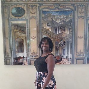 Meet your Posher, Vivian